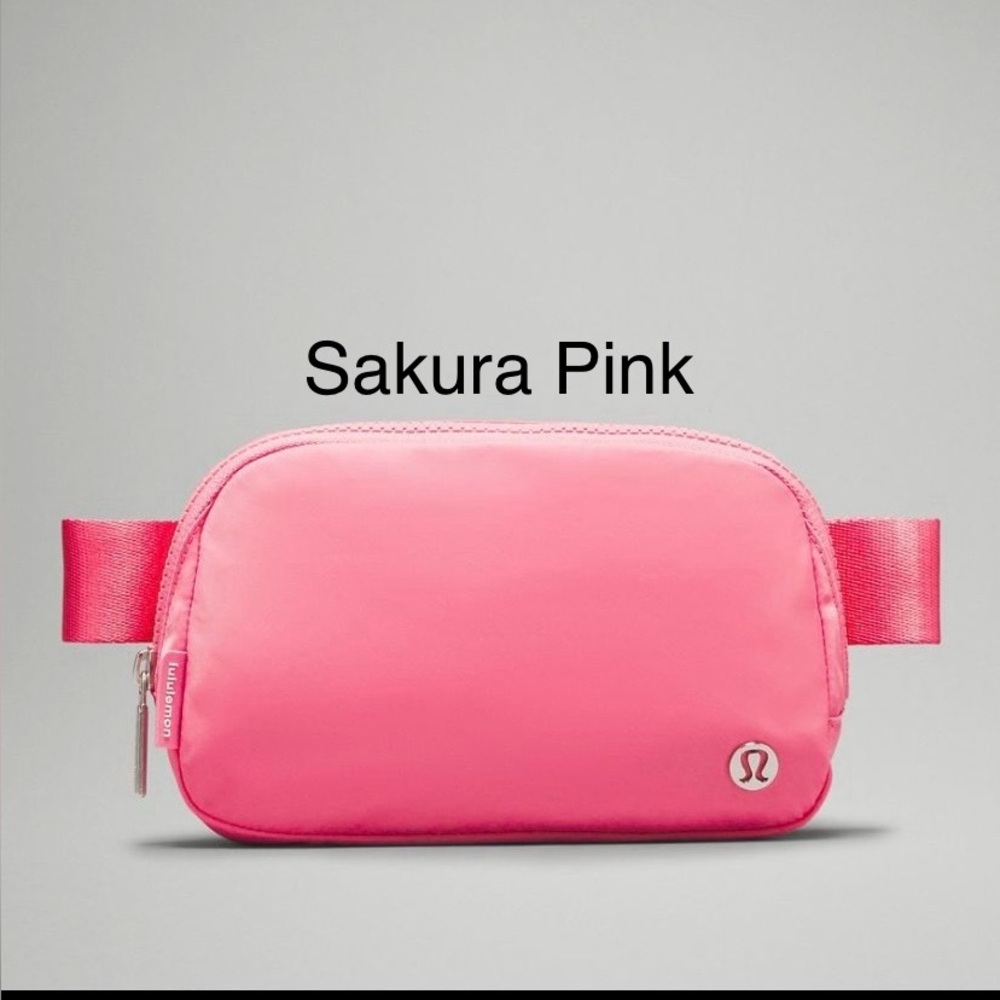 NEW Lululemon Belt Bag
